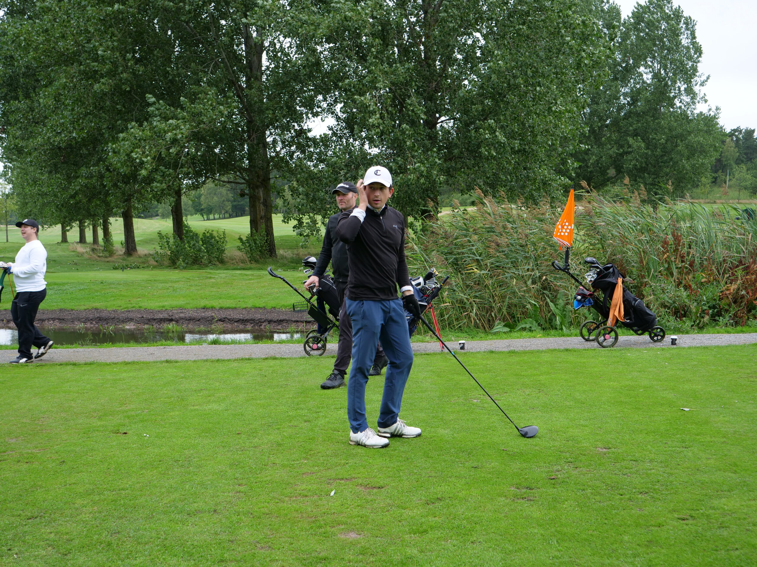 det blev en fin dag på golfbanan trots regn.