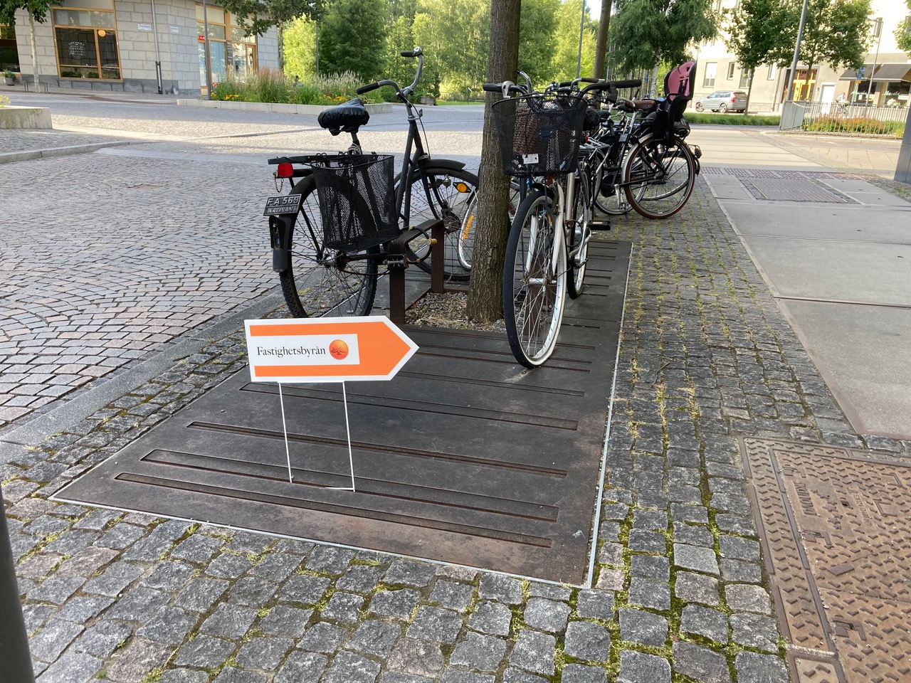 mäklarskylt, försäljning